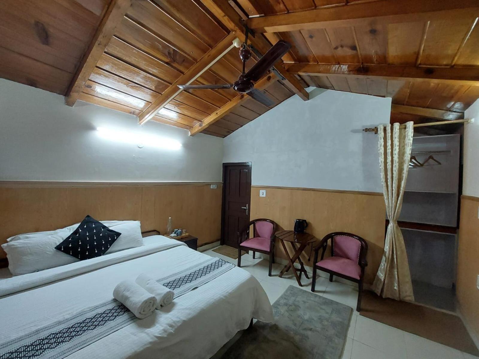 فندق Alinda House Naukuchiatal By The Ghaur Bhīm Tāl المظهر الخارجي الصورة